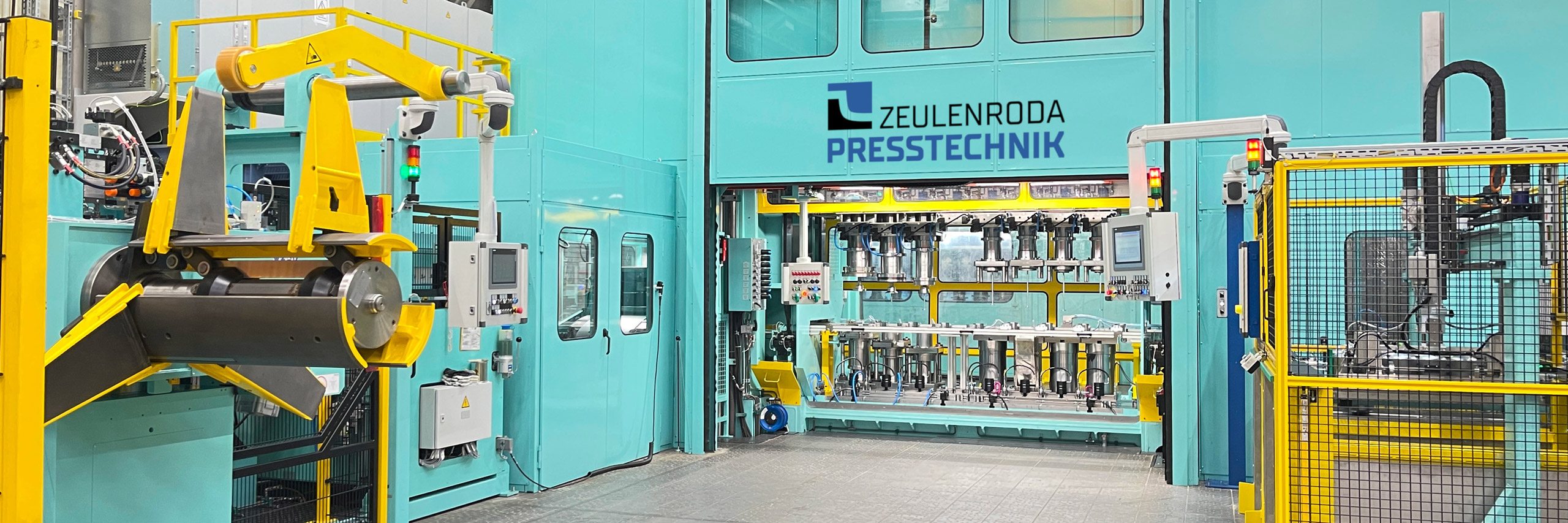 Maschinen in Maschinenhalle | Zeulenroda Presstechnik